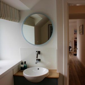 Bay Cottage - 1st floor bathroom
