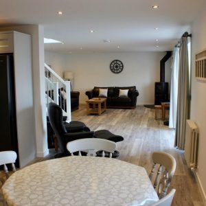Bay Cottage - Dining Living Area