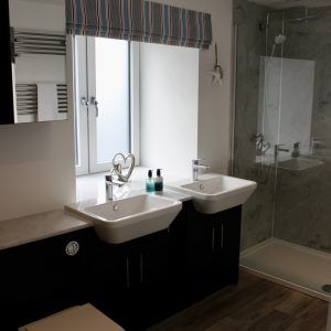 Master Bedroom Ensuite Bathroom